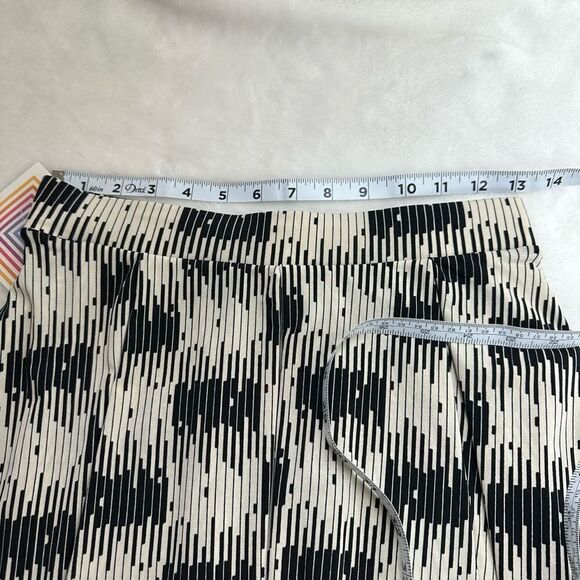 LuLaRoe Maddison black and tan print skirt NWT size S - Picture 7 of 8